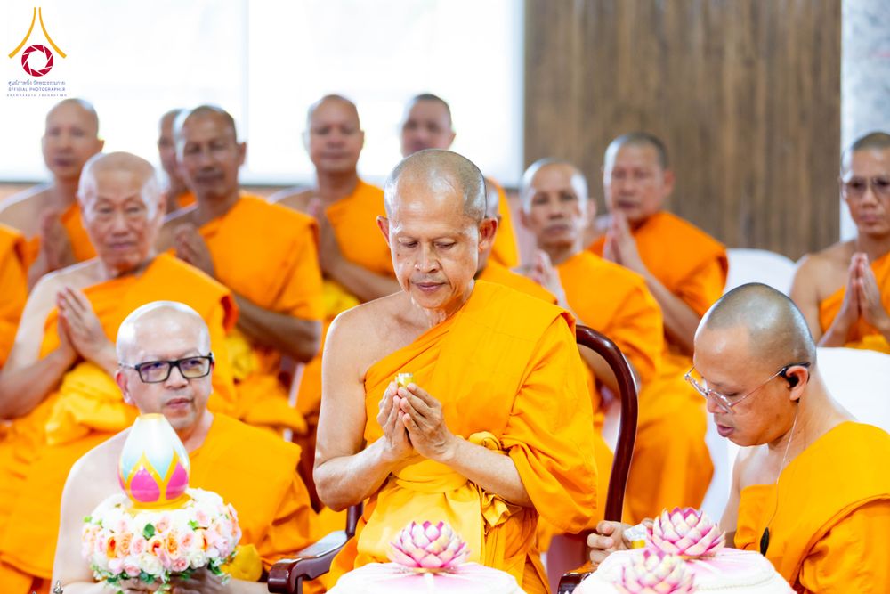 ภาพ No.315661:วันอาทิตย์ ที่ 22 มีนาคม พ.ศ. 2569 พิธีทอดผ้าป่าฉลองพระประธาน พิธีประดิษฐานพระบรมสารีริกธาตุในองค์พระประธาน พิธีจารึกชื่อบรรจุในแผ่นฌาน ณ ศูนย์ปฏิบัติธรรมสมุทรปราการ (บางบ่อ)