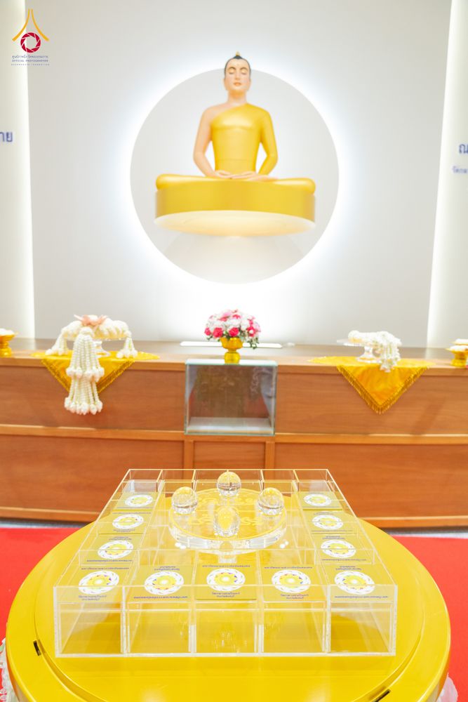ภาพ No.336314:วันจันทร์ที่ 22 มิถุนายน พ.ศ.2569 พิธีอัญเชิญพระธรรมกาย และบรรจุพระบรมสารีริกธาตุ  ภายในเกศดอกบัวตูม องค์พระประธาน ณ อาคารสมปรารถนา วัดกลางธนรินทร์ ต.บ้านแป้ง อ.พรหมบุรี จ.สิงห์บุรี