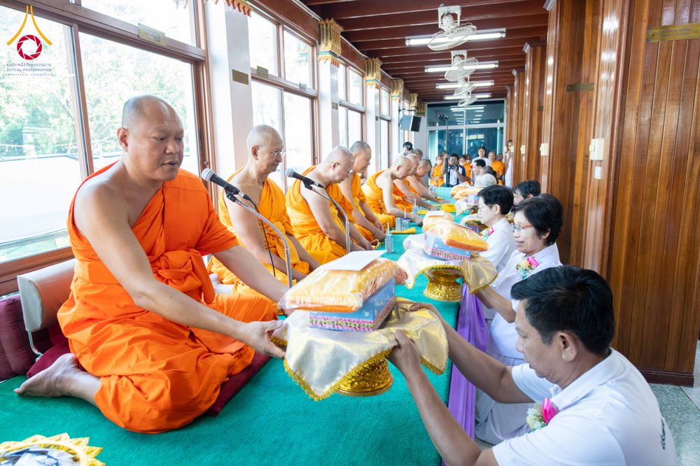 ภาพ No.304495:วันที่ 27 มกราคม พ.ศ. 2569 พิธีทอดผ้าป่าทำนุบำรุงศาสนสถาน ณ วัดปรางค์หลวง ต.บางม่วง อ.บางใหญ่ จ.นนทบุรี ในโครงการธรรมยาตรา กตัญญูบูชา มหาปูชนียาจารย์ พระมงคลเทพมุนี(สด จนฺทสโร) พระผู้ปราบมาร อนุสรณ์สถาน 7 แห่ง ปีที่ 14