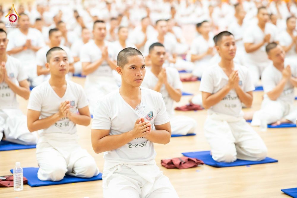 ภาพ No.350086:วันที่ 17-18 กันยายน พ.ศ. 2569 โครงการบรรพชาพัฒนาคุณธรรม จริยธรรม สำหรับนักเรียนนายสิบตำรวจ (นสต.) รุ่นที่ 16 ศูนย์ฝึกอบรมตำรวจภูธรภาค 1  ได้จัดกิจกรรม ณ สภาธรรมกายสากล ห้องแก้ว2