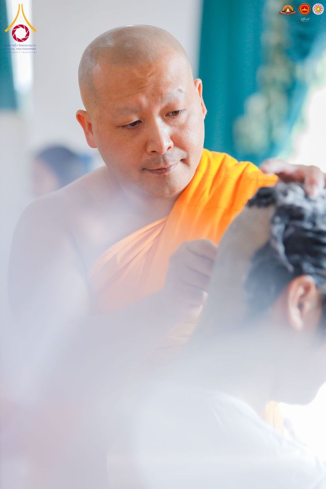 ภาพ No.284492:วันพุธที่ 17  ธันวาคม พ.ศ.2568  พิธีปลงผมนาคธรรมทายาท  โครงการบรรพชาสามเณรและบวชอุบาสิกาแก้ว  ณ วิทยาลัยศรีวิจายา (Sekolah Tinggi Agama Buddha Negeri Sriwijaya) เมืองตังเกอรัง จังหวัดบันเตน ประเทศอินโดนีเซีย