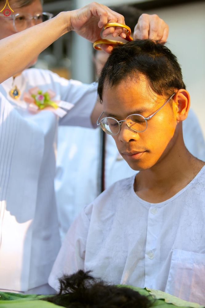 ภาพ No.319848:วันอาทิตย์ที่ 5 เมษายน พ.ศ.2569 พิธีตัดปอยผม และปลงผมนาคธรรมทายาท โครงการบรรพชาและอุปสมบทหมู่ รุ่นบูชาธรรม 82 ปี หลวงพ่อธัมมชโย