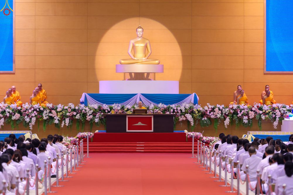 ภาพ No.337814:วันอาทิตย์ต้นเดือน 5 กรกฎาคม พ.ศ.2569 พิธีบูชาข้าวพระ ณ สภาธรรมกายสากล วัดพระธรรมกาย