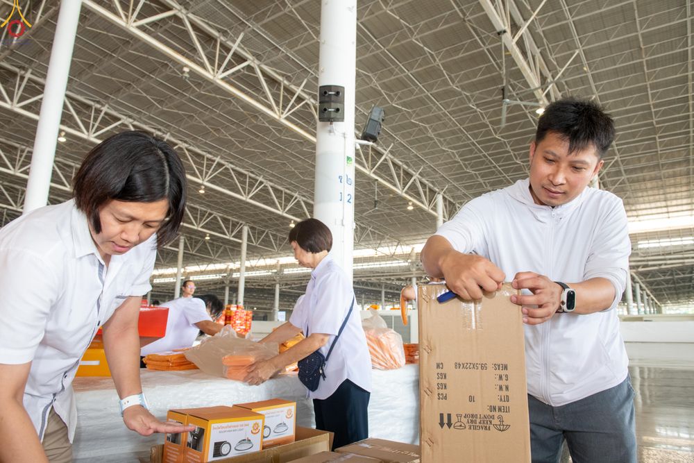 ภาพ No.322108:วันที่ 14 เมษายน พ.ศ.2569 การเตรียมกล่องไทยธรรม วันสุดท้าย เพื่องานถวายมหาสังฆทาน 40,000 กว่าวัดทั่วประเทศ วันคุ้มครองโลก 22 เมษายน พ.ศ.2569 วัดพระธรรมกาย