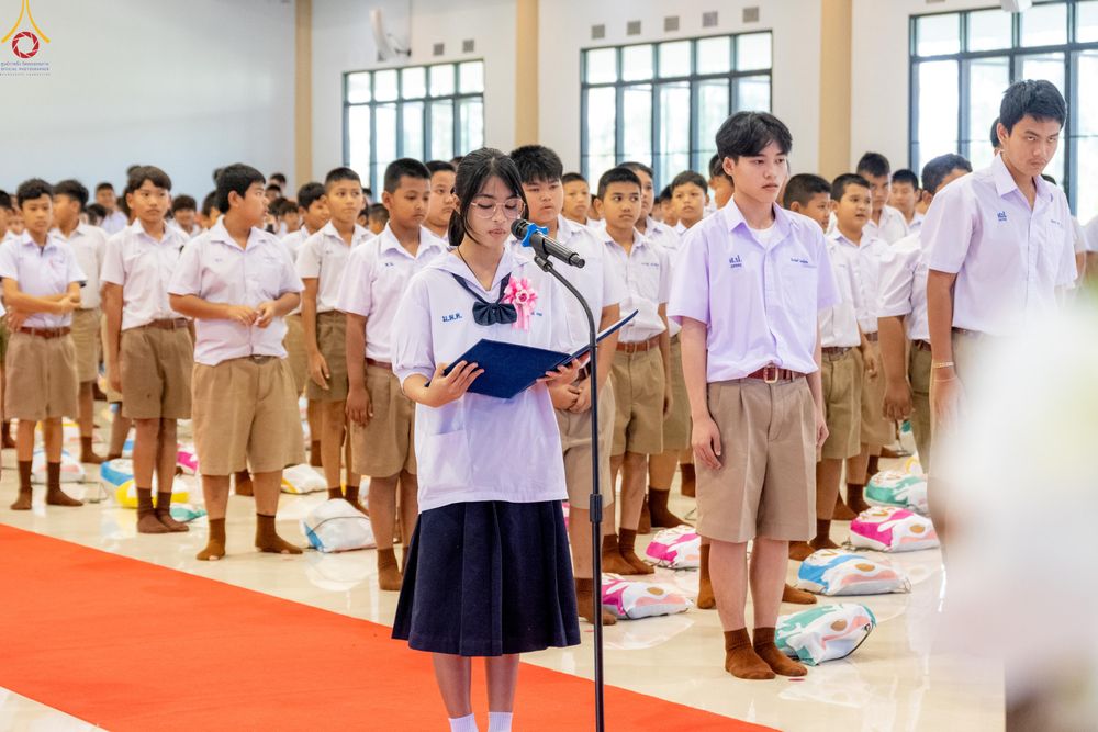 ภาพ No.283943:วันที่ 18 พฤศจิกายน พ.ศ. 2568 พิธีทอดกฐินสามัคคีทั่วไทย 30,000 วัด  โดยคณะศิษยานุศิษย์ บูชาธรรม 81 ปี  หลวงพ่อธัมมชโย  ณ วัดสวายสอ จ.บุรีรัมย์