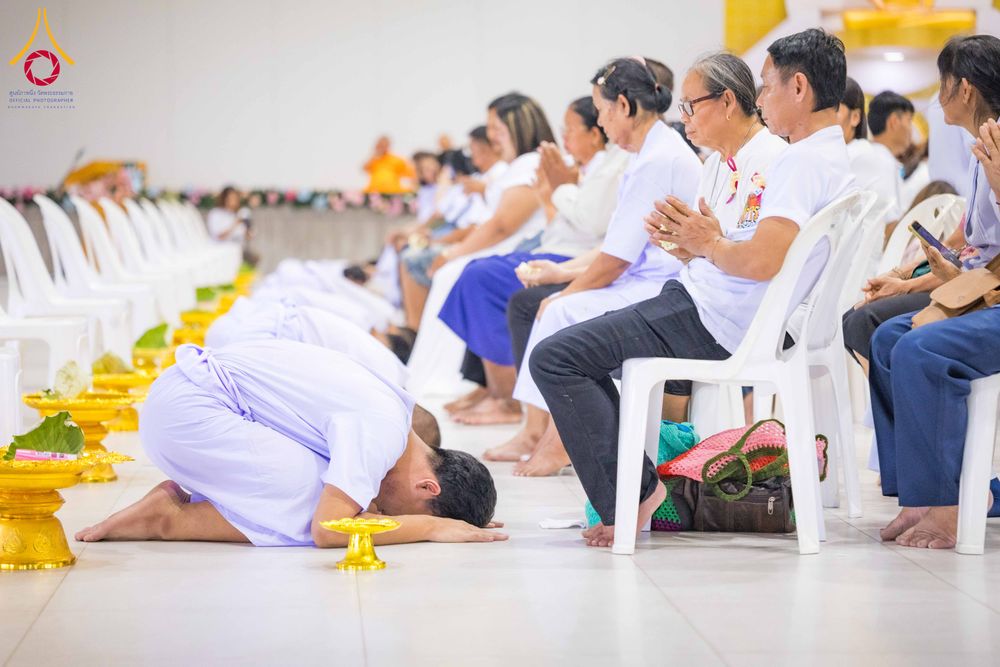 ภาพ No.317425:วันอาทิตย์ ที่ 29 มีนาคม พ.ศ.2569  พิธีปลงผม , พิธีขอขมามอบบาตรและผ้าไตร , พิธีบรรพชา ณ ศูนย์ปฏิบัติธรรมสมุทรปราการ จำนวน 42 รูป