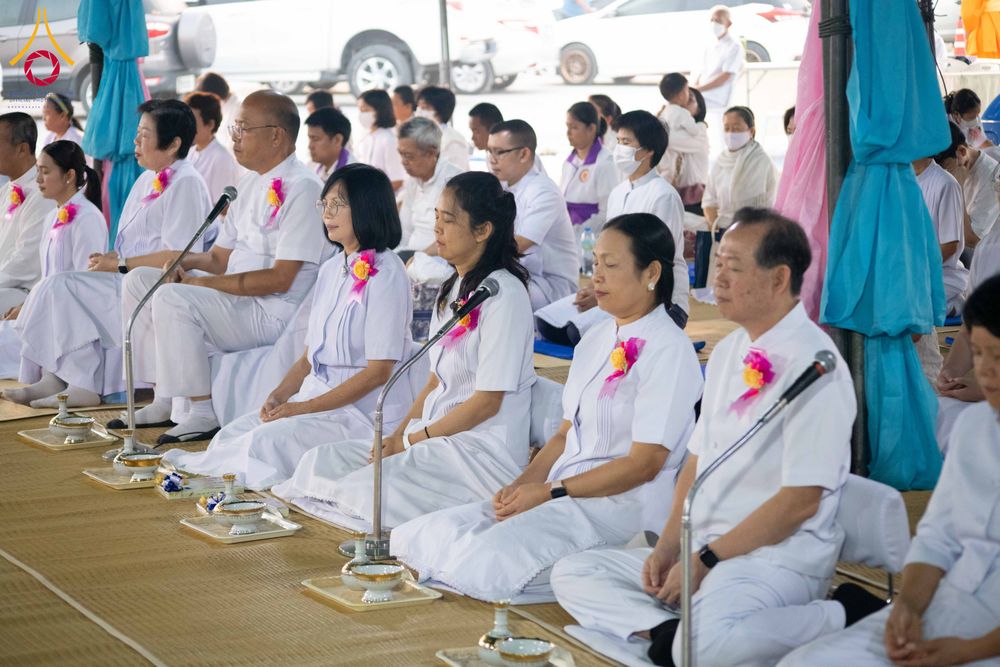 ภาพ No.297798:วันที่ 19 มกราคม พ.ศ. 2569 พิธีถวายภัตตาหารเป็นสังฆทาน แด่พระธรรมยาตรา ณ อนุสรณ์สถานบางปลา วัดบางปลา อำเภอบางเลน จังหวัดนครปฐม ในโครงการธรรมยาตรา กตัญญูบูชา มหาปูชนียาจารย์ พระมงคลเทพมุนี(สด จนฺทสโร) พระผู้ปราบมาร อนุสรณ์สถาน 7 แห่ง ปีที่ 14