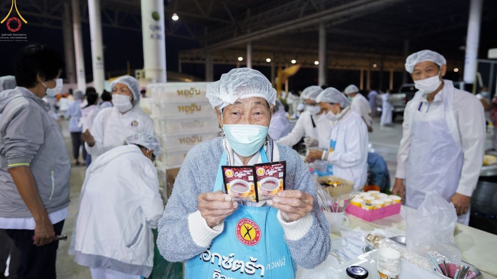 ภาพ No.75119:พิธีถวายภัตตาหารเป็นสังฆทาน แด่คณะพระธรรมยาตราฯ ในโครงการธรรมยาตรากตัญญูบูชา มหาปูชนียาจารย์ พระมงคลเทพมุนี(สด จนฺทสโร) พระผู้ปราบมาร อนุสรณ์สถาน 7 แห่ง ปีที่ 11 วันที่ 31 มกราคม พ.ศ. 2566