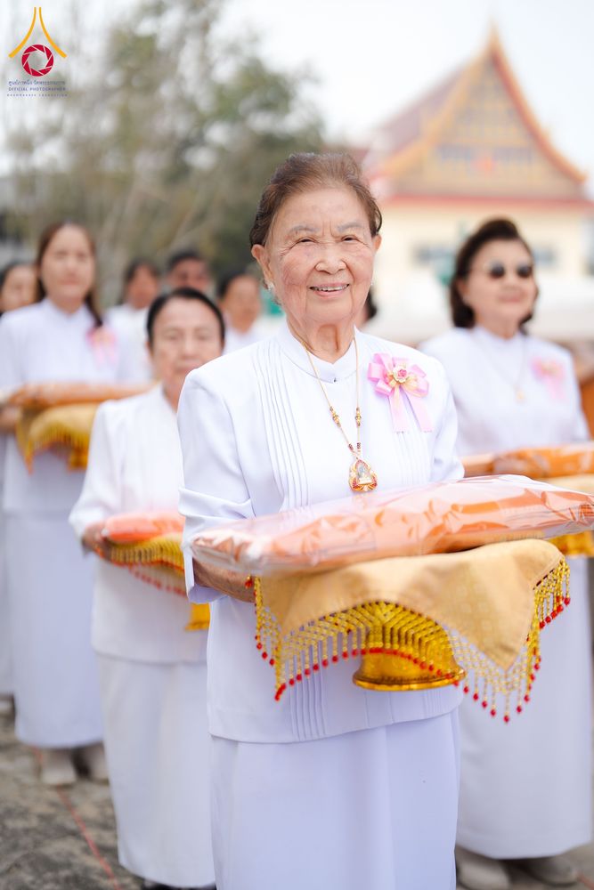 ภาพ No.298939:วันที่ 20 มกราคม พ.ศ. 2569 พิธีทอดผ้าป่าทำนุบำรุงศาสนสถาน ณ วัดใหม่นพรัตน์ ต.เนินพระปรางค์ อ.สองพี่น้อง จ.สุพรรณบุรี ในโครงการธรรมยาตรา กตัญญูบูชา มหาปูชนียาจารย์ พระมงคลเทพมุนี(สด จนฺทสโร) พระผู้ปราบมาร อนุสรณ์สถาน 7 แห่ง ปีที่ 14