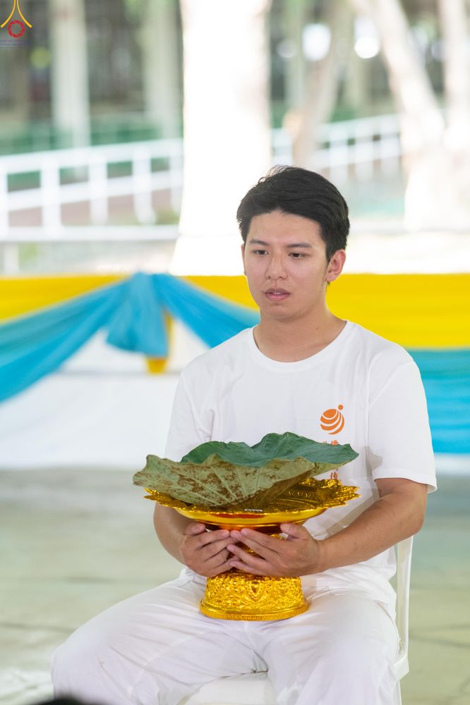 ภาพ No.338262:วันอาทิตย์ที่ 5 กรกฎาคม พศ.2569 พิธีตัดปอยผมธรรมทายาทนานาชาติ IDOP รุ่นที่ 21 จากประเทศจีน มาเลเซีย สิงคโปร์ และไต้หวัน ณ โถงช้าง วัดพระธรรมกาย