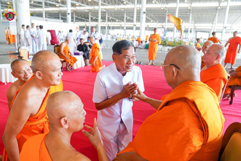 ภาพ No.316468:วันอาทิตย์ที่ 29 มีนาคม พ.ศ. 2569 พิธีทอดผ้าบังสุกุลและพิธีชำระร่าง โยมพ่อณรงค์ จินตมากุล  สิริอายุ 99 ปี 11 เดือน โยมบิดา พระครูปลัดรัตนวีรวัฒน์ (รังสฤษดิ์ อิทฺธิจินตโก) ที่ปรึกษาเจ้าคณะจังหวัดปทุมธานี เจ้าอาวาสวัดพระธรรมกาย  ณ ฌาปนสถานชั่วคราว ทางเข้า 