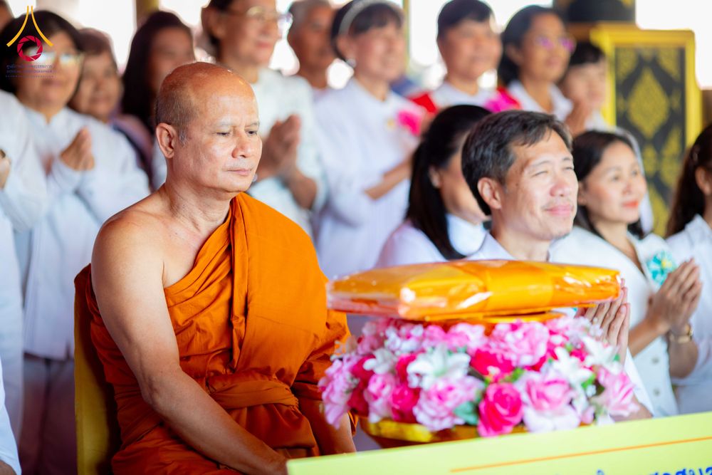 ภาพ No.304898:วันที่ 28 มกราคม พ.ศ. 2569 พิธีทอดผ้าป่าทำนุบำรุงศาสนสถาน ณ วัดบ่อทอง ต.คูขวาง อ.ลาดหลุมแก้ว จ.ปทุมธานี ในโครงการธรรมยาตรา กตัญญูบูชา มหาปูชนียาจารย์ พระมงคลเทพมุนี(สด จนฺทสโร) พระผู้ปราบมาร อนุสรณ์สถาน 7 แห่ง ปีที่ 14