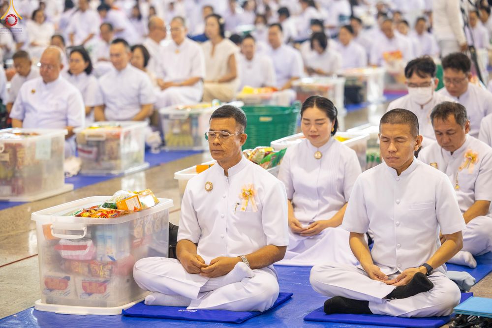 ภาพ No.318121:วันอาทิตย์ต้นเดือนที่ 5 เมษายน พ.ศ.2569 พิธีตักบาตร ณ บ้านแก้วเรือนทองคุณยายอาจารย์ฯ วัดพระธรรมกาย