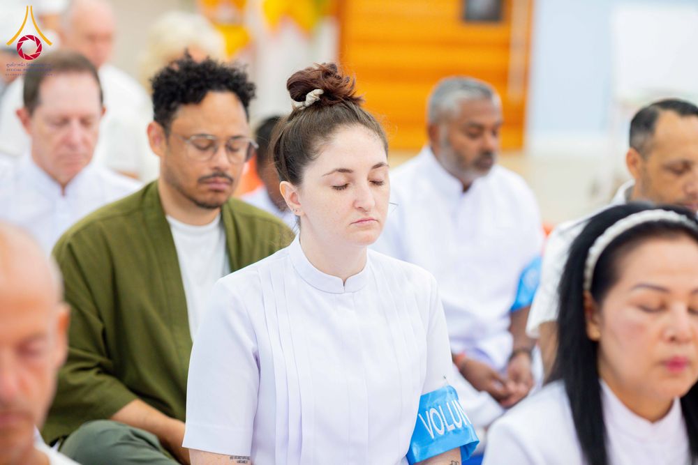 ภาพ No.313254:วันอาทิตย์ที่ 8 มีนาคม พ.ศ. 2569 พิธีสมโภชรูปเหมือนพระมงคลเทพมุนี (สด จนฺทสโร) และพิธีทอดผ้าป่าสามัคคีเพื่อสร้างวิหารพระมงคลเทพมุนี ณ วัดพุทธเคปทาวน์ ประเทศแอฟริกาใต้