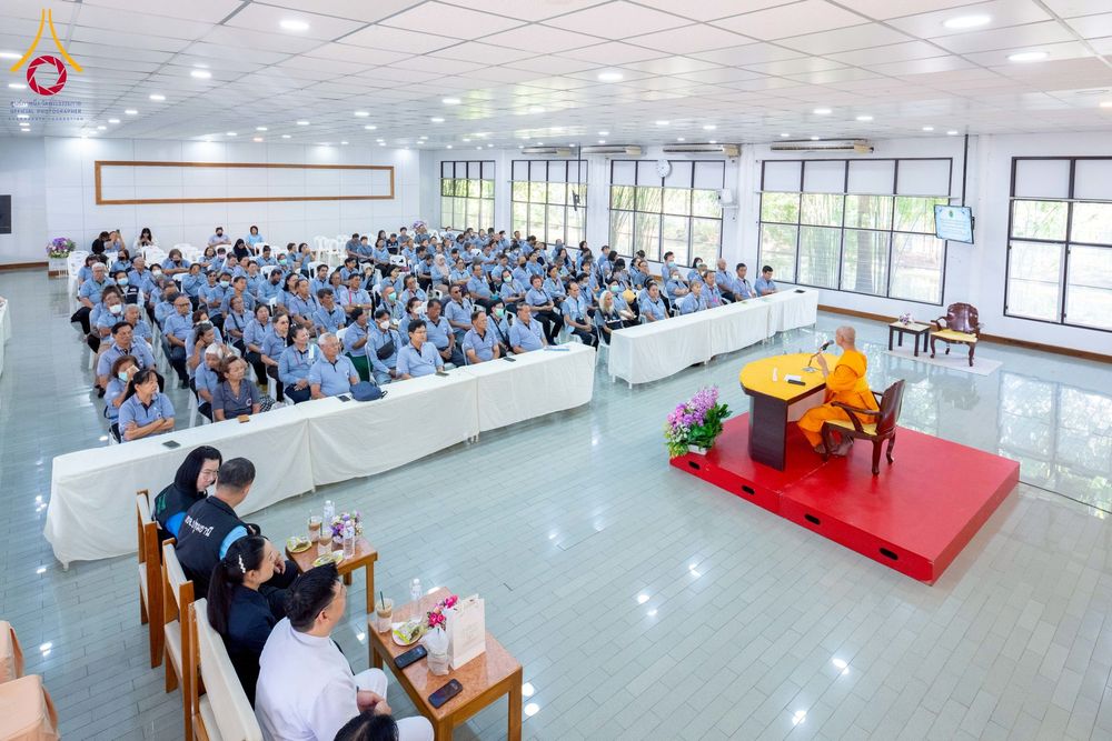 ภาพ No.259702:วันที่ 24 ตุลาคม พ.ศ. 2568 รพ.สต.คลองหนึ่ง อ.คลองหลวง สังกัด อบจ.ปทุมธานี จัดประชุมและมอบครุภัณฑ์ทางการแพทย์ เสริมพลัง อสม. ขับเคลื่อนสุขภาพชุมชนอย่างยั่งยืน ณ วัดพระธรรมกาย