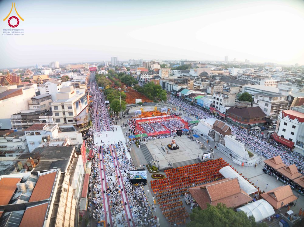 ภาพ No.312557:วันอาทิตย์ที่ 8 มีนาคม พ.ศ.2569 ทำบุญเมืองนครราชสีมา 558 ปี ตักบาตรพระ 10,000 รูป