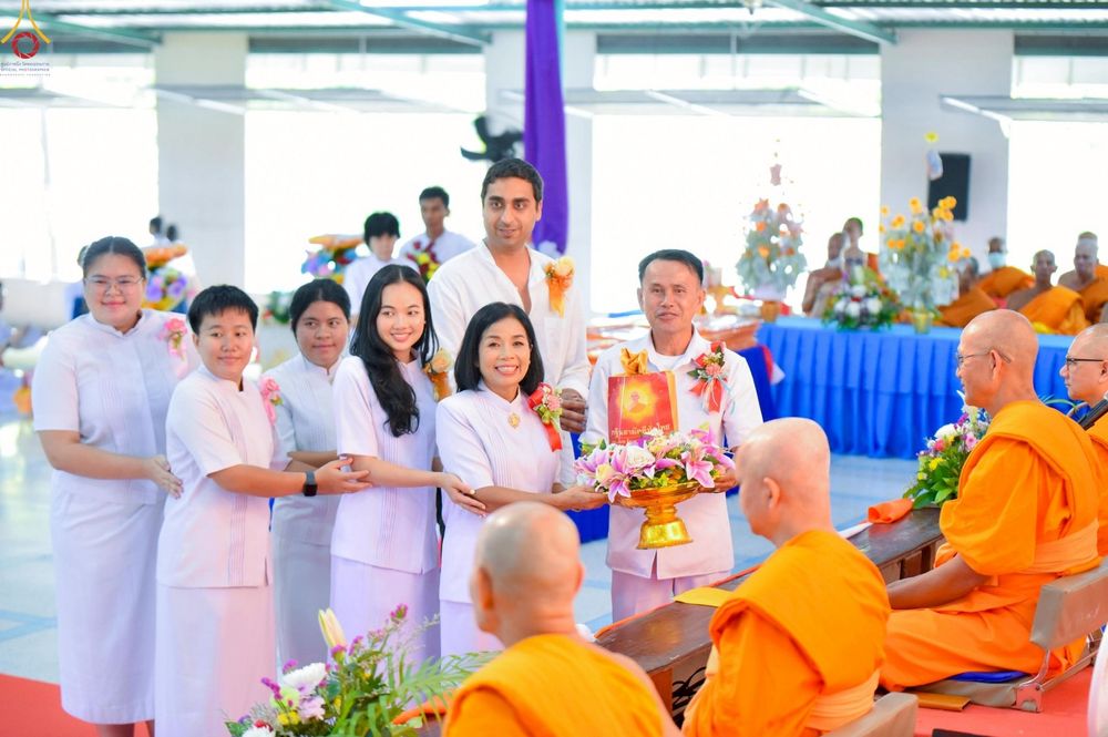 ภาพ No.271536:วันอาทิตย์ที่ 26 ตุลาคม พ.ศ. 2568 พิธีทอดกฐินสามัคคี เพื่อสร้างหอฉันและปรับปรุงอาคารสถานที่ ให้เหมาะสมในการอบรมคุณธรรมแก่เยาวชน ณ ศูนย์อบรมเยาวชนสุรินทร์