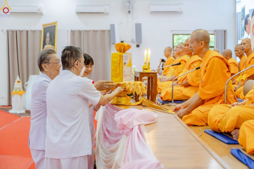 ภาพ No.246858:วันอาทิตย์ที่ 14 กันยายน พ.ศ. 2568 พิธีทอดผ้าป่า ซื้อดิน ปรับพื้นที่ลานธรรม  และพิธีกลั่นแผ่นดิน โปรยทราย สถาปนาองค์พระเจดีย์ เพื่อสร้างสันติภาพโลก  ณ ศูนย์ปฏิบัติธรรมสระบุรี อ.พระพุทธบาท จ.สระบุรี