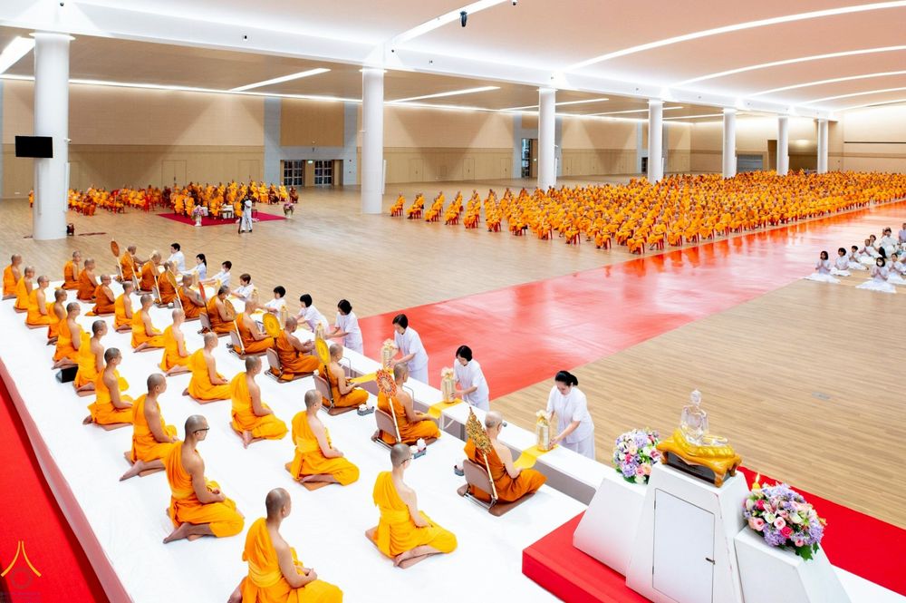 ภาพ No.234923:พิธีเจริญพระพุทธมนต์ ปฎิบัติธรรมเจริญสมาธิภาวนา และพิธีทำบุญตักบาตร เพื่อถวายเป็นพระราชกุศลแด่พระบาทสมเด็จพระวชิรเกล้าเจ้าอยู่หัว เนื่องในโอกาสวันเฉลิมพระชนมพรรษา 28 กรกฎาคม พ.ศ. 2568 ณ ห้องแก้วสารพัดนึก 2 วัดพระธรรมกาย อ.คลองหลวง จ.ปทุมธานี