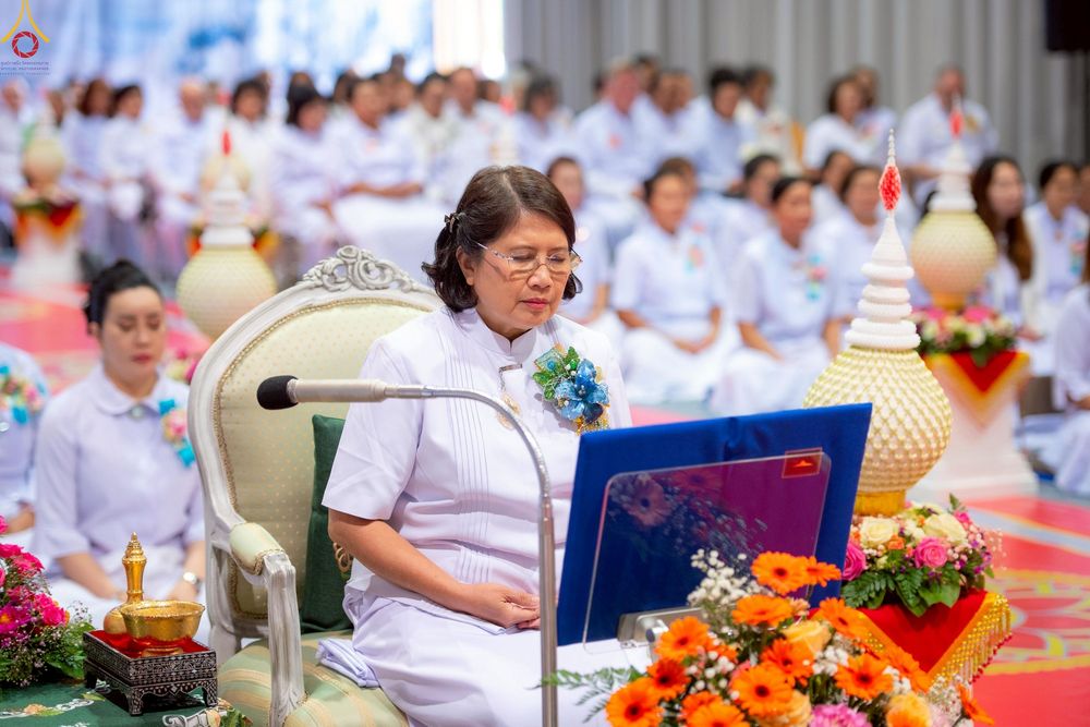 ภาพ No.256044:วันที่ 12 ตุลาคม พ.ศ. 2568 พิธีทอดกฐินวัดพระธรรมกายสวิตเซอร์แลนด์  ณ หอประชุมโรงเรียน Obergoldbach เมือง Bern ประเทศสวิตเซอร์แลนด์