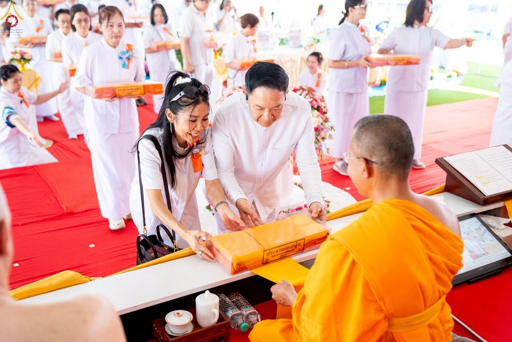 ภาพ No.259315:วันอาทิตย์ที่ 12 ตุลาคม พ.ศ. 2568 พิธีทอดกฐินบรมจักรพรรดิ สร้างอุโบสถ 82 ปี บูชาธรรมหลวงพ่อธัมมชโย ณ วัดพระธรรมกายแคลิฟอร์เนีย ประเทศสหรัฐอเมริกา 