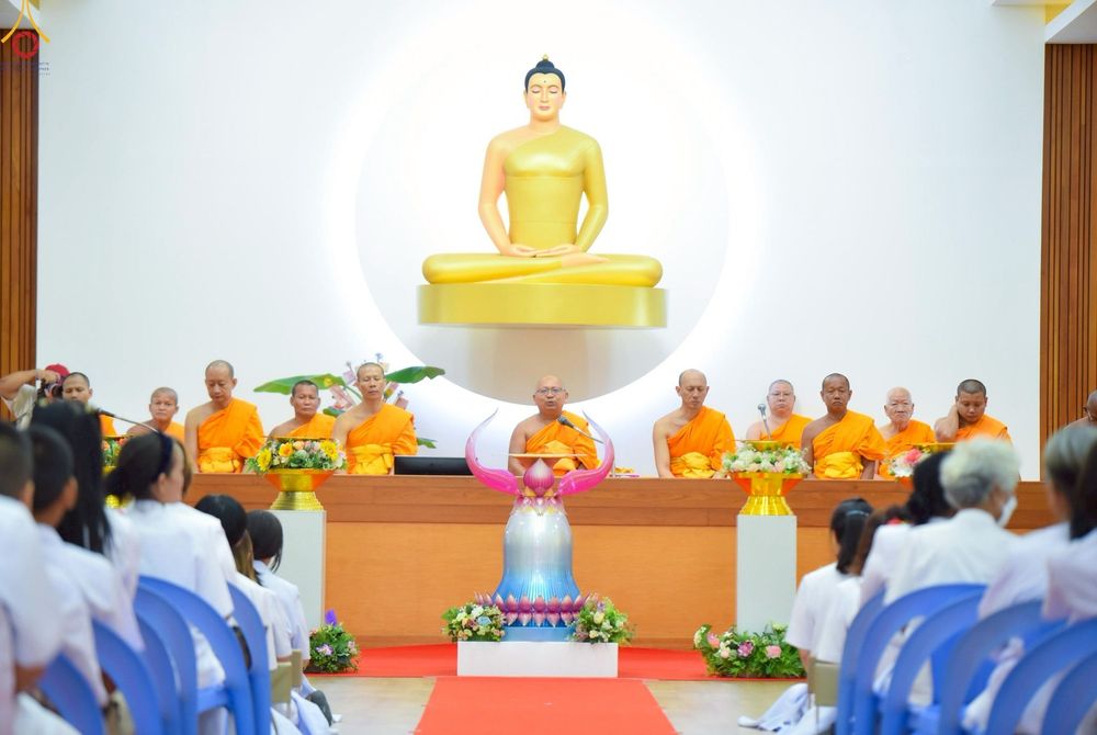 ภาพ No.249950:วันอังคารที่ 30 กันยายน พ.ศ. 2568 พิธีตอกเสามงคลต้นแรกอาคารเศรษฐีถาวร ที่พักผู้มาปฏิบัติธรรม ณ ศูนย์ปฏิบัติธรรมจันทบุรี