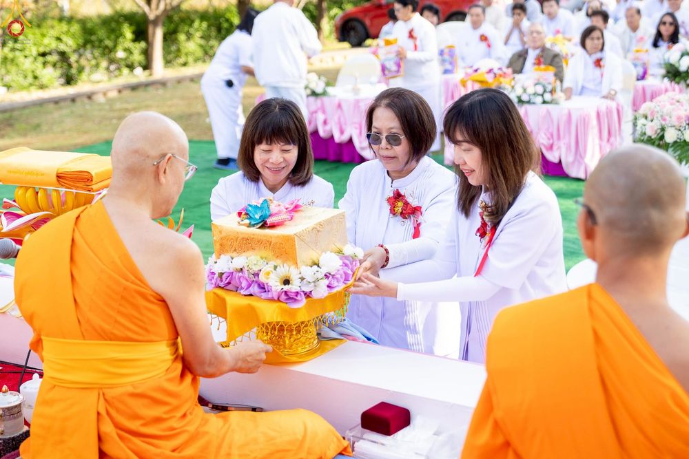 ภาพ No.272758:วันอาทิตย์ที่ 19 ตุลาคม พ.ศ. 2568 พิธีทอดกฐินสามัคคี  ณ วัดพระธรรมกายดีซี สหรัฐอเมริกา 