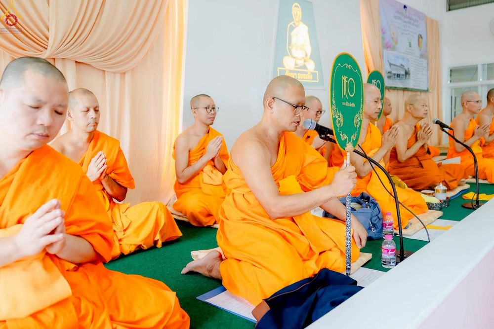 ภาพ No.266833:วันที่ 5 พฤศจิกายน พ.ศ. 2568 พิธีทอดกฐิน ณ อนุสรณ์สถานพระมงคลเทพมุนี  (สด จนฺทสโร) ผู้ค้นพบวิชชาธรรมกาย สถานที่ตั้งมโนปณิธานบวชตลอดชีวิต คลองบางนางแท่น ต.หอมเกร็ด อ.สามพราน จ.นครปฐม