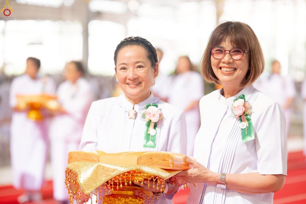 ภาพ No.277485:วันอาทิตย์ต้นเดือนที่ 7 ธันวาคม พ.ศ.2568 พิธีทอดผ้าป่าต้นสมบัติจักรพรรดิ ณ สภาธรรมกายสากล วัดพระธรรมกาย