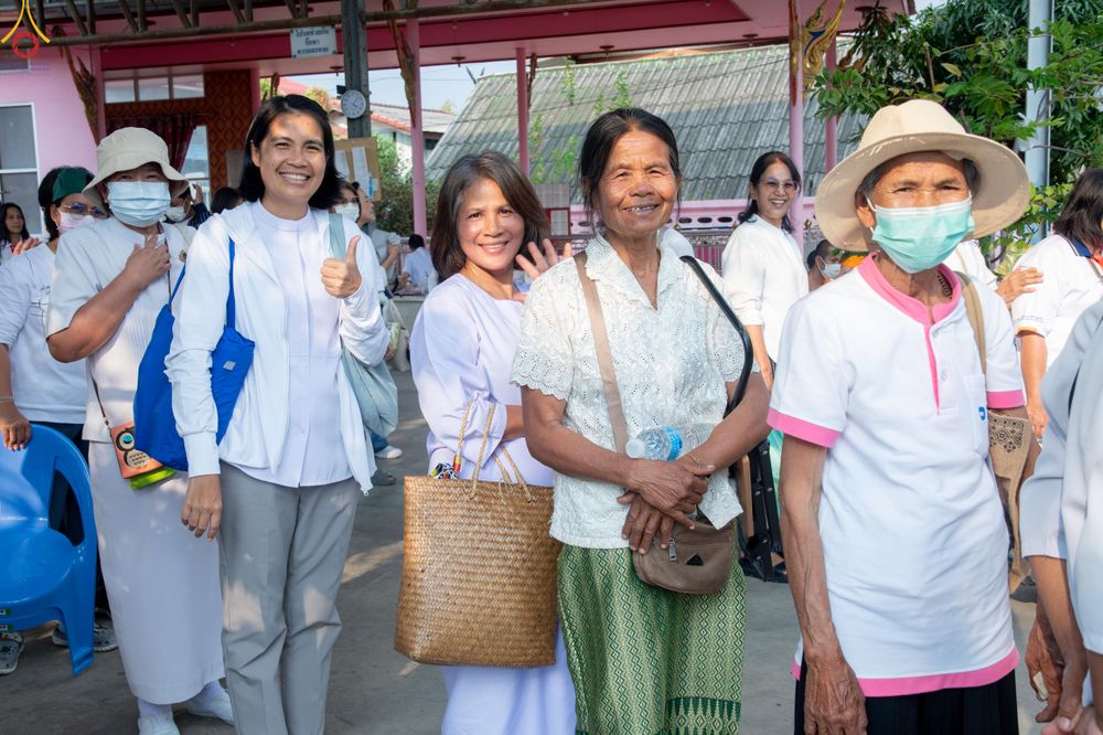 ภาพ No.296788:วันที่ 17 มกราคม พ.ศ. 2569 พิธีจุดประทีปถวายเป็นพุทธบูชา และบูชาธรรมมหาปูชนียาจารย์  ณ วัดโบสถ์บน ต.บางคูเวียง จ.นนทบุรี อนุสรณ์สถานลำดับที่ 4 สถานที่เกิดด้วยกายธรรม ในโครงการธรรมยาตรา กตัญญูบูชา มหาปูชนียาจารย์ พระมงคลเทพมุนี(สด จนฺทสโร) พระผู้ปราบมาร อ