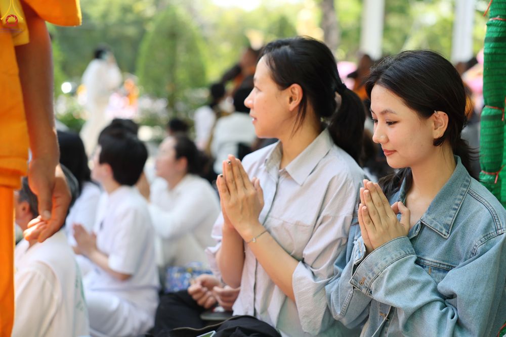 ภาพ No.304661:วันที่ 25 มกราคม พ.ศ. 2569 พิธีต้อนรับพระธรรมยาตรา (ภาพชุดที่ 2) รร.สามัคคีราษฏร์บำรุง-วัดพระธรรมกาย ในโครงการธรรมยาตรา กตัญญูบูชา มหาปูชนียาจารย์ พระมงคลเทพมุนี(สด จนฺทสโร) พระผู้ปราบมาร อนุสรณ์สถาน 7 แห่ง ปีที่ 14