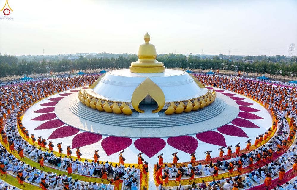 ภาพ No.299675:วันที่ 18 มกราคม พ.ศ. 2569 พิธีต้อนรับพระธรรมยาตรา (ภาพชุดที่ 2) ณ อนุสรณ์สถานลำดับที่ 5  สถานที่เผยแผ่วิชชาธรรมกายครั้งแรก อนุสรณ์สถานบางปลา วัดบางปลา อำเภอบางเลน จังหวัดนครปฐม ในโครงการธรรมยาตรา กตัญญูบูชา มหาปูชนียาจารย์ พระมงคลเทพมุนี(สด จนฺทสโร) พระ