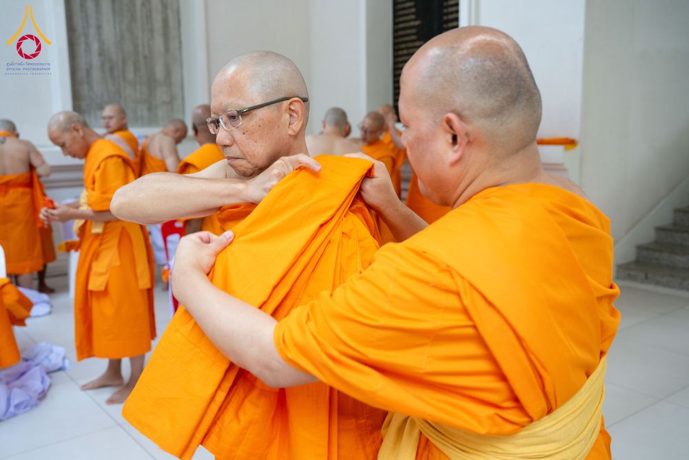 ภาพ No.286605:วันเสาร์ที่ 12 กรกฏาคม พ.ศ.2568 พิธีบรรพชาอุปสมบท  โครงการบรรพชาอุปสมบทหมู่ ธรรมทายาทนานาชาติ(ภาคภาษาจีน), โครงการบรรพชาสามเณร โรงเรียนนานาชาติ รุ่นที 14