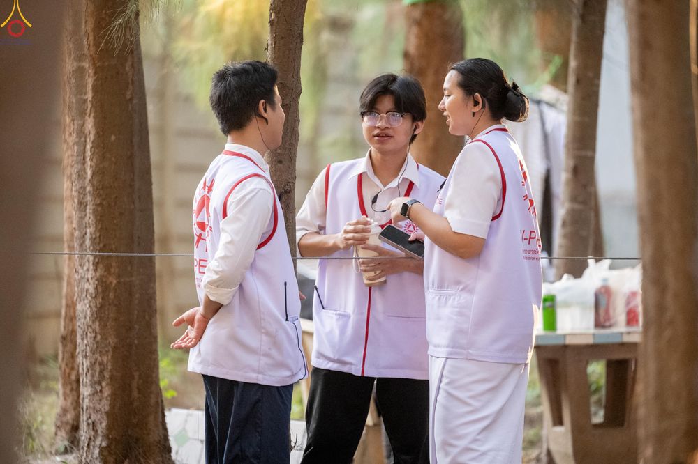 ภาพ No.301409:ภาพเบื้องหลังอาสาสมัครรวมใจ ชุดที่ 4 ในโครงการธรรมยาตรา กตัญญูบูชา มหาปูชนียาจารย์ พระมงคลเทพมุนี(สด จนฺทสโร) พระผู้ปราบมาร อนุสรณ์สถาน 7 แห่ง ปีที่ 14