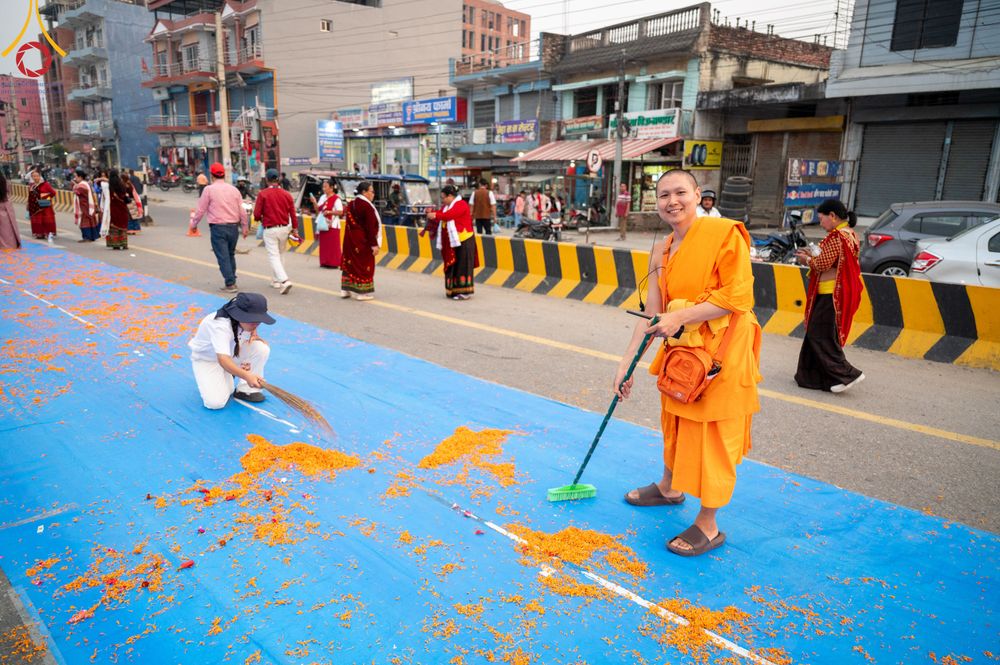 ภาพ No.317109:วันเสาร์ที่ 28 มีนาคม พ.ศ.2569 ธรรมยาตราจาริก ณ ซุ้มประตูลุมพินีเกต(Lumbini Gate) ประเทศเนปาล