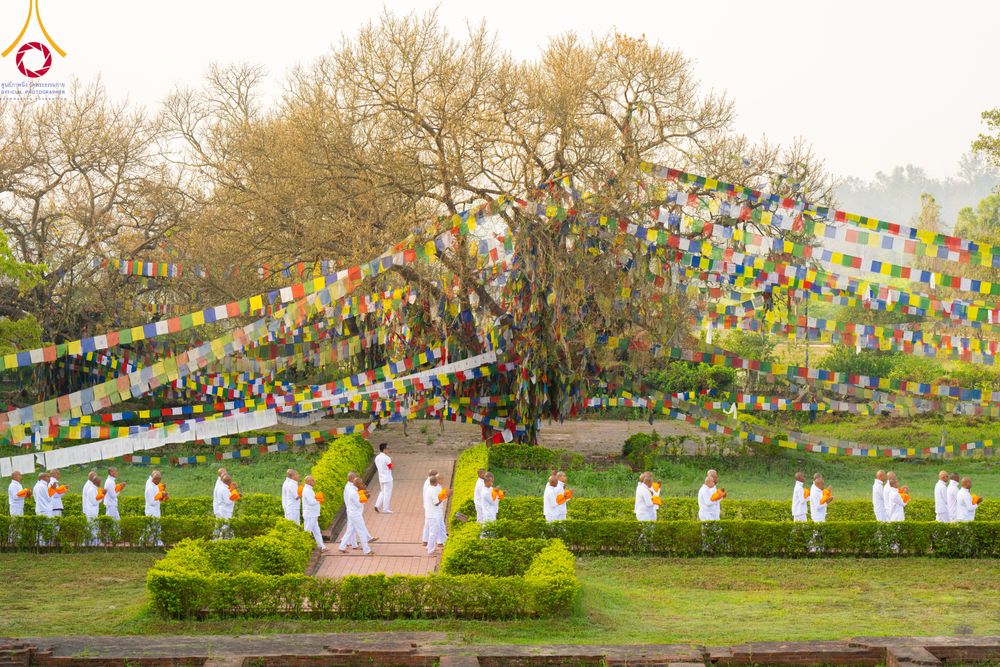 ภาพ No.314079:วันจันทร์ที่ 16 มีนาคม พ.ศ. 2569 พิธีเวียนเทียนประทักษิณ และพิธีบรรพชาสามเณร 500 รูป ณ วิหารมายาเทวี ประเทศเนปาล