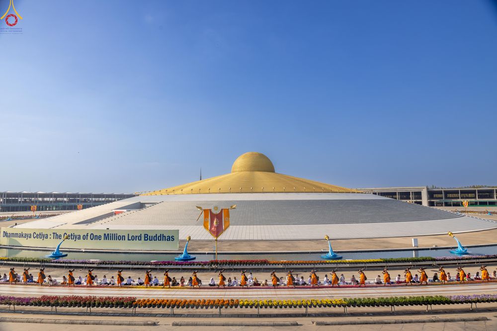 ภาพ No.306060:วันที่ 25 มกราคม พ.ศ. 2569 พิธีต้อนรับพระธรรมยาตรา วัดพระธรรมกาย(ภาพชุดที่ 4) ในโครงการธรรมยาตรา กตัญญูบูชา มหาปูชนียาจารย์ พระมงคลเทพมุนี(สด จนฺทสโร) พระผู้ปราบมาร อนุสรณ์สถาน 7 แห่ง ปีที่ 14