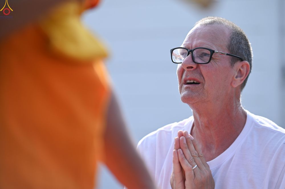 ภาพ No.299644:วันที่ 18 มกราคม พ.ศ. 2569 พิธีต้อนรับพระธรรมยาตรา (ภาพชุดที่ 2) ณ อนุสรณ์สถานลำดับที่ 5  สถานที่เผยแผ่วิชชาธรรมกายครั้งแรก อนุสรณ์สถานบางปลา วัดบางปลา อำเภอบางเลน จังหวัดนครปฐม ในโครงการธรรมยาตรา กตัญญูบูชา มหาปูชนียาจารย์ พระมงคลเทพมุนี(สด จนฺทสโร) พระ