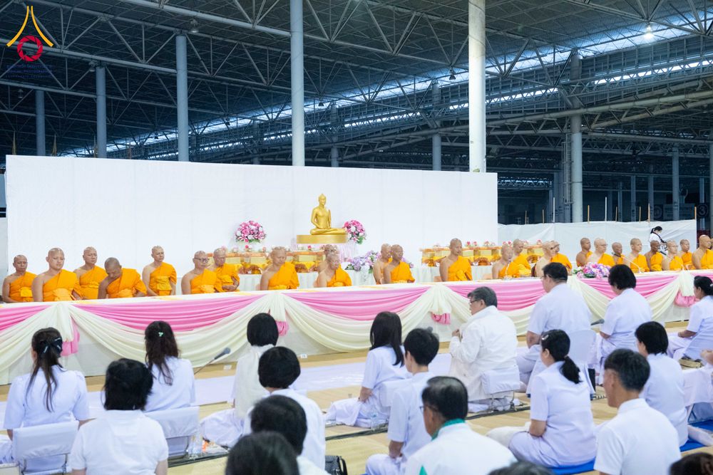 ภาพ No.279045:วันที่ 2 มกราคม พ.ศ.2569 พิธีถวายภัตตาหารเป็นสังฆทาน แด่พระธรรมยาตรา ณ วัดพระธรรมกาย ปทุมธานี ในโครงการธรรมยาตรา กตัญญูบูชา มหาปูชนียาจารย์ พระมงคลเทพมุนี(สด จนฺทสโร) พระผู้ปราบมาร อนุสรณ์สถาน 7 แห่ง ปีที่ 14