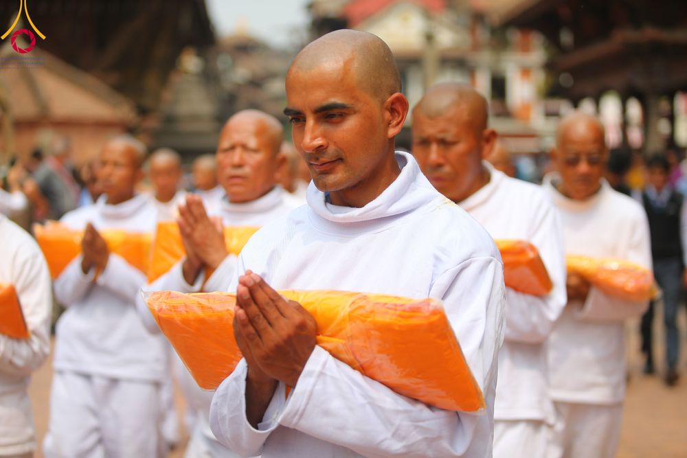 ภาพ No.313520:วันพฤหัสบดีที่ 12 มีนาคม พ.ศ. 2569 ขบวนแห่นาคธรรมทายาทในโครงการบรรพชาสามเณร 500 รูป  จาก นาคบาฮาล (Nagbahal) สู่จัตุรัสปาทัน (Patan Durbar Square) ประเทศเนปาล