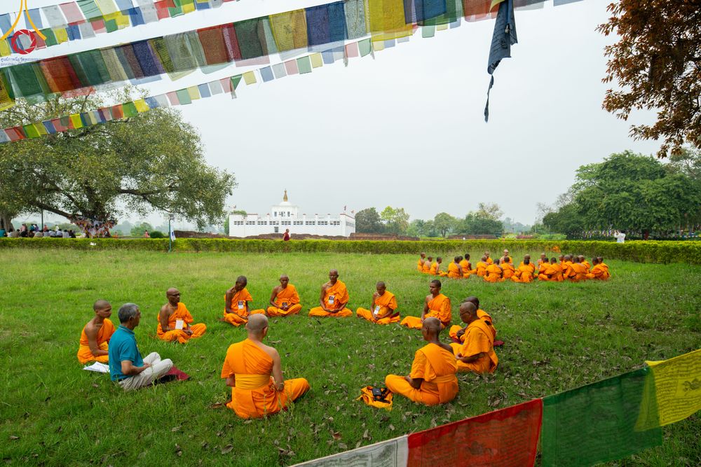 ภาพ No.314627:วันที่ 20 มีนาคม พ.ศ. 2569 พระอาจารย์ แนะนำการปฏิบัติธรรมให้แก่สามเณร  โครงการบรรพชาสามเณร 500 รูป เนปาล ณ วิหารมายาเทวี ประเทศเนปาล