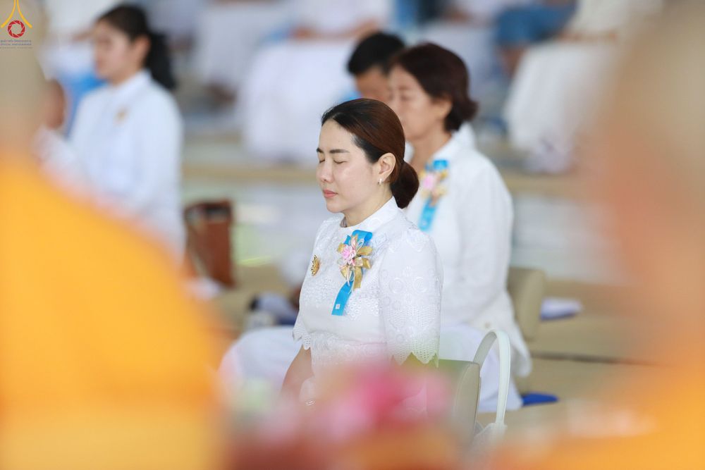 ภาพ No.348291:วันที่ 10 กันยายน พ.ศ.2569 พิธีสวดพระพุทธมนต์ และถวายภัตตาหารเป็นสังฆทาน เนื่องในวันครบ 26 ปี วันคล้ายละสังขาร คุณยายอาจารย์มหารัตนอุบาสิกาจันทร์ ขนนกยูง ณ หอฉันคุณยายอาจารย์ฯ วัดพระธรรมกาย