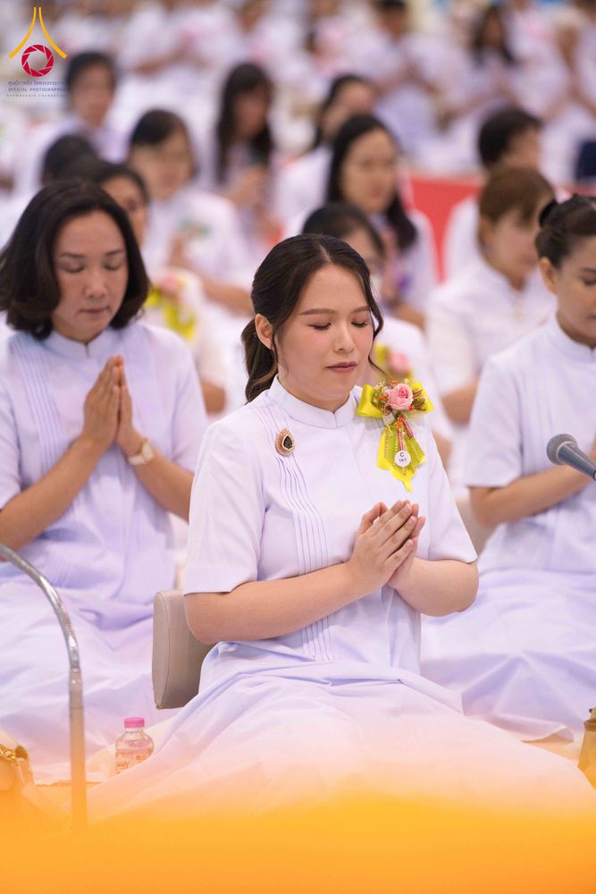 ภาพ No.318395:วันอาทิตย์ต้นเดือนที่ 5 เมษายน พ.ศ.2569 พิธีบูชาข้าวพระ ณ สภาธรรมกายสากล วัดพระธรรมกาย