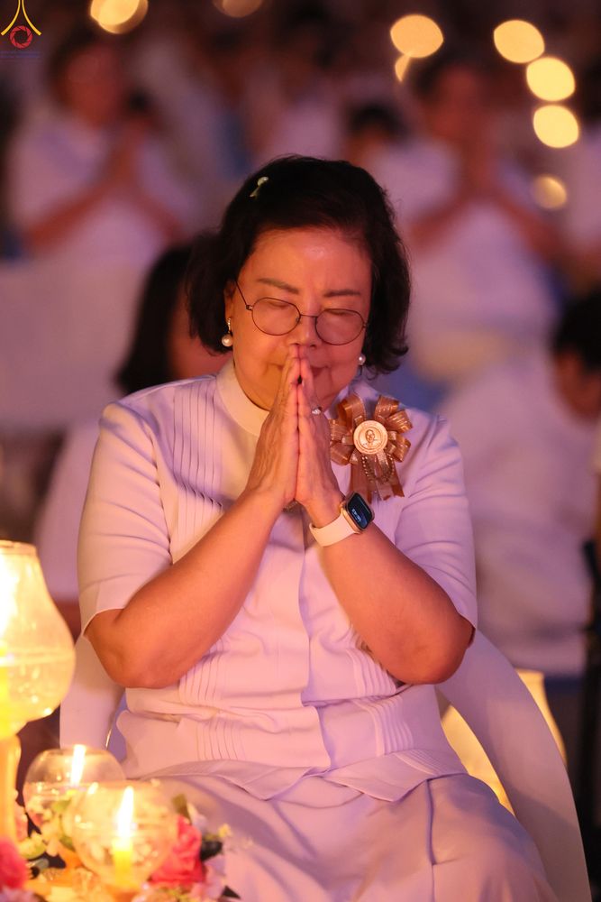 ภาพ No.308034:วันที่ 31 มกราคม พ.ศ. 2569 พิธีจุดประทีปธรรมถวายเป็นพุทธบูชา  และบูชาธรรมมหาปูชนียาจารย์ (ภาพชุดที่ 3) ณ วัดพระธรรมกาย ปทุมธานี ในโครงการธรรมยาตรา กตัญญูบูชา มหาปูชนียาจารย์ พระมงคลเทพมุนี(สด จนฺทสโร) พระผู้ปราบมาร อนุสรณ์สถาน 7 แห่ง ปีที่ 14