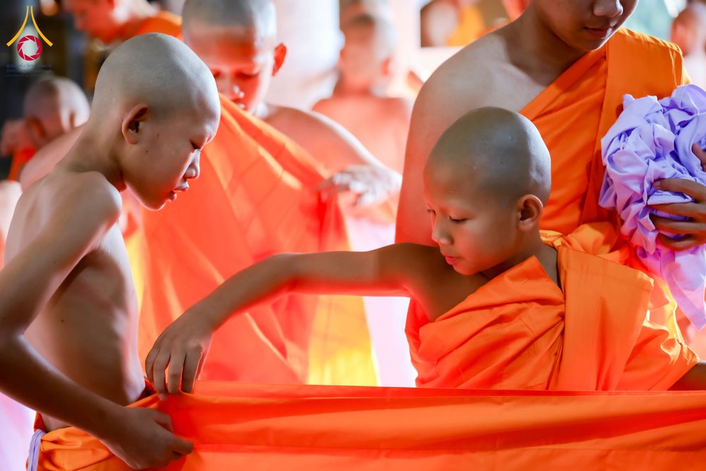 ภาพ No.317523:วันอาทิตย์ ที่ 29 มีนาคม พ.ศ.2569  พิธีปลงผม , พิธีขอขมามอบบาตรและผ้าไตร , พิธีบรรพชา ณ ศูนย์ปฏิบัติธรรมสมุทรปราการ จำนวน 42 รูป