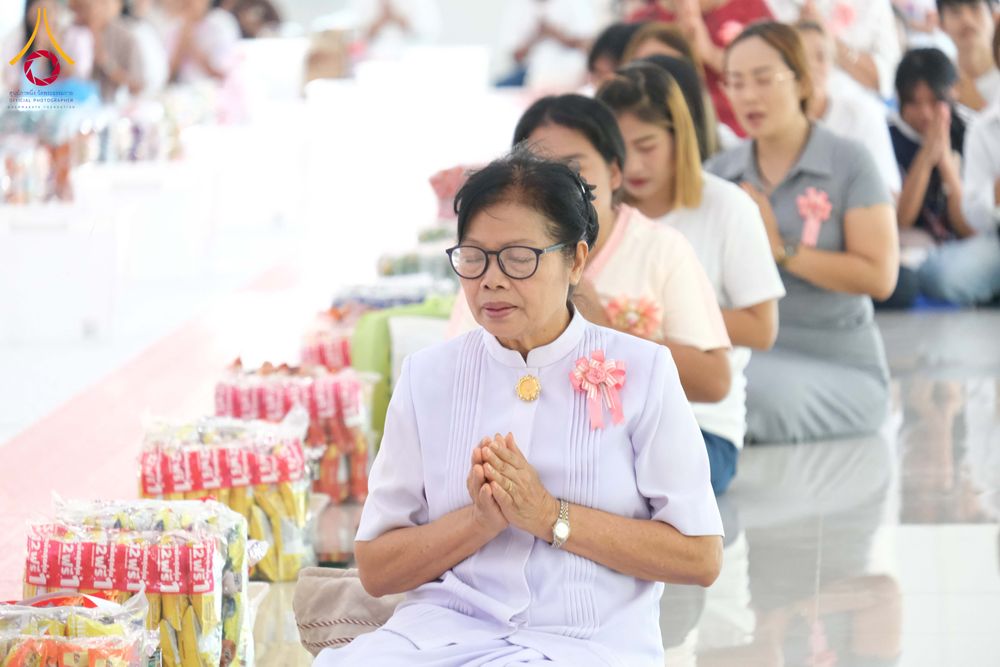 ภาพ No.320897:วันเสาร์ที่ 11 เมษายน พ.ศ.2569 พิธีตักบาตรฉลองสามเณรใหม่ ณ ศูนย์อบรมเยาวชนนครปฐม