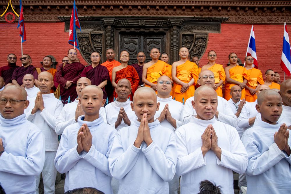 ภาพ No.313381:วันพุธที่ 11 มีนาคม พ.ศ. 2569 พิธีตัดปอยผมโครงการบรรพชาสามเณร  ณ วัดอเชศวร (Aksheswar Mahavihar) ประเทศเนปาล