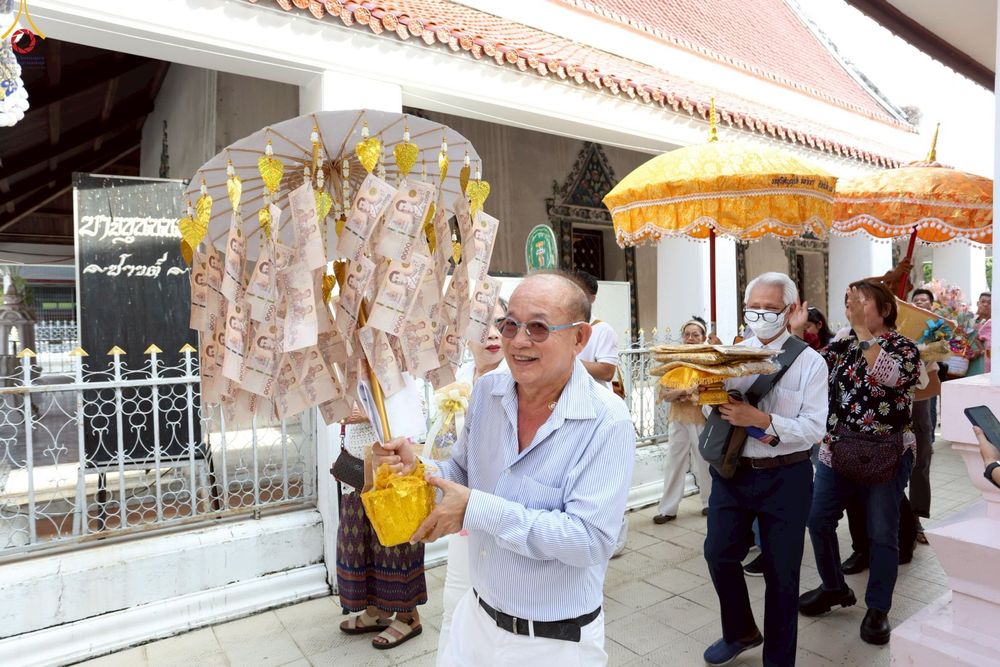 ภาพ No.253204:วันที่ 12 ตุลาคม พ.ศ. 2568 พิธีทอดกฐินสามัคคีทั่วไทย 30,000 วัด โดยคณะศิษยานุศิษย์ บูชาธรรม 81 ปี หลวงพ่อธัมมชโย ณ วัดบางขุนนนท์ แขวงบางขุนนนท์ เขตบางกอกน้อย กรุงเทพมหานคร