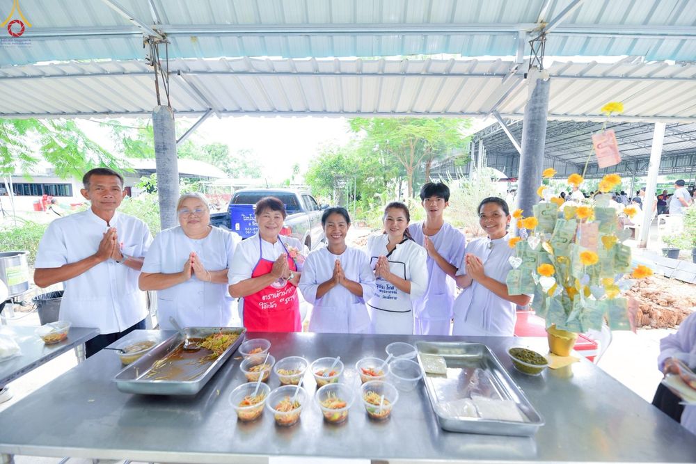 ภาพ No.271490:วันอาทิตย์ที่ 26 ตุลาคม พ.ศ. 2568 พิธีทอดกฐินสามัคคี เพื่อสร้างหอฉันและปรับปรุงอาคารสถานที่ ให้เหมาะสมในการอบรมคุณธรรมแก่เยาวชน ณ ศูนย์อบรมเยาวชนสุรินทร์