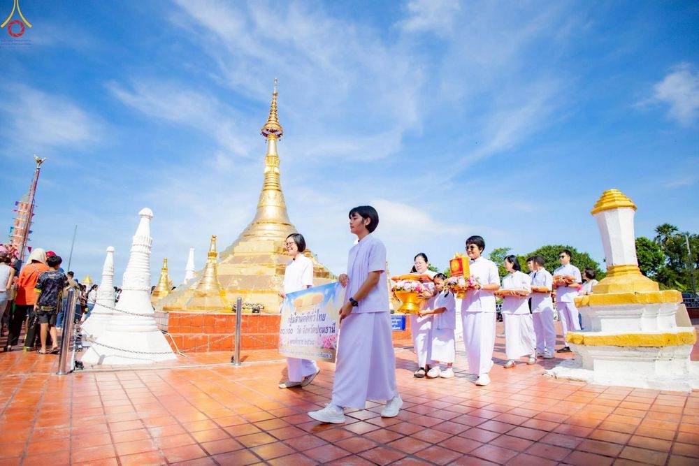 ภาพ No.258863:วันที่ 19 ตุลาคม พ.ศ. 2568 พิธีทอดกฐินสามัคคีทั่วไทย 30,000 วัด โดยคณะศิษยานุศิษย์ บูชาธรรม 81 ปี หลวงพ่อธัมมชโย ณ วัดเมตารางค์ อ.สามโคก จ.ปทุมธานี